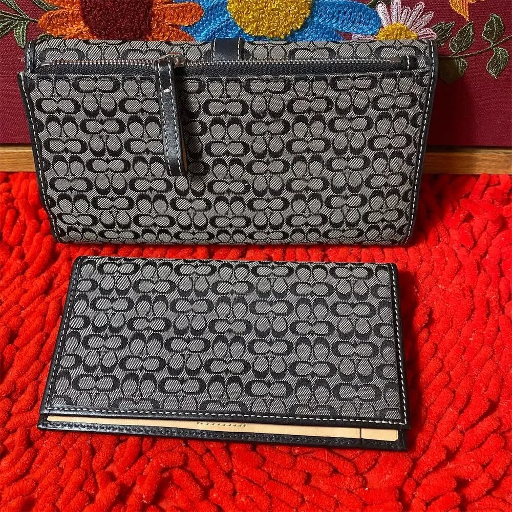 Vintage Coach Women's Black Jacquard Trifold Wallet Checkbook Holder